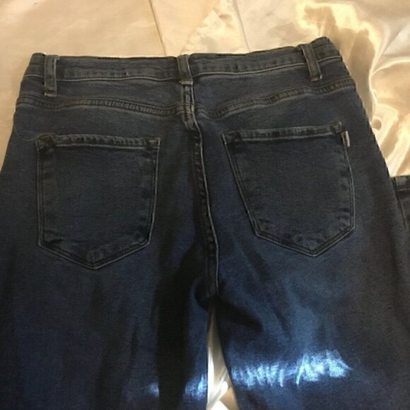 Luna Nora Croppef Distressed  Medium Wash Jeans 10 - Picture 7 of 10